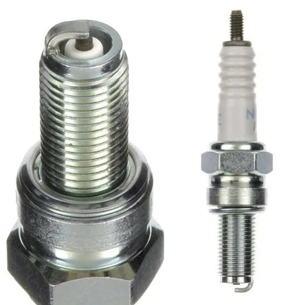 Candela NGK CR8E- Ricambi e Accessori Moto