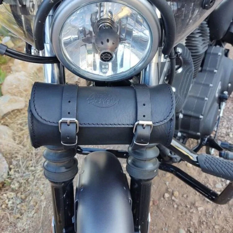 Barilotto Porta Attrezzi a Rullo Moto Custom Piccolo Rotondo in Cuoio Nero - Ricambi e Accessori Moto