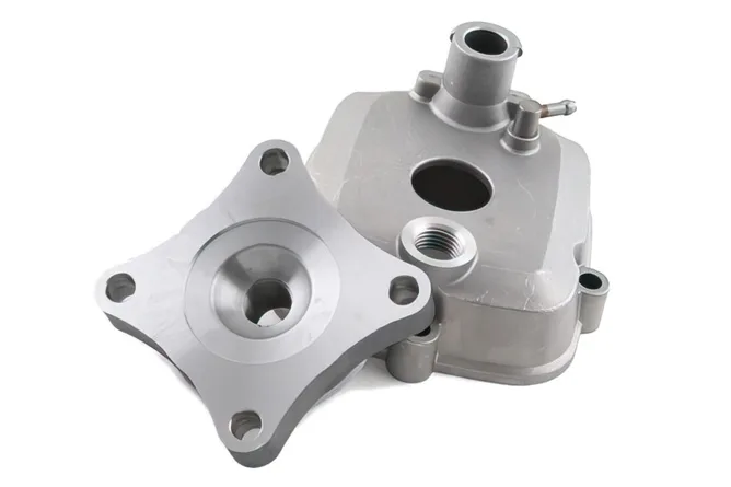 Testa per Motori Derbi D50B0 50cc Euro 3/4 - Ricambi e Accessori Motocross Motard